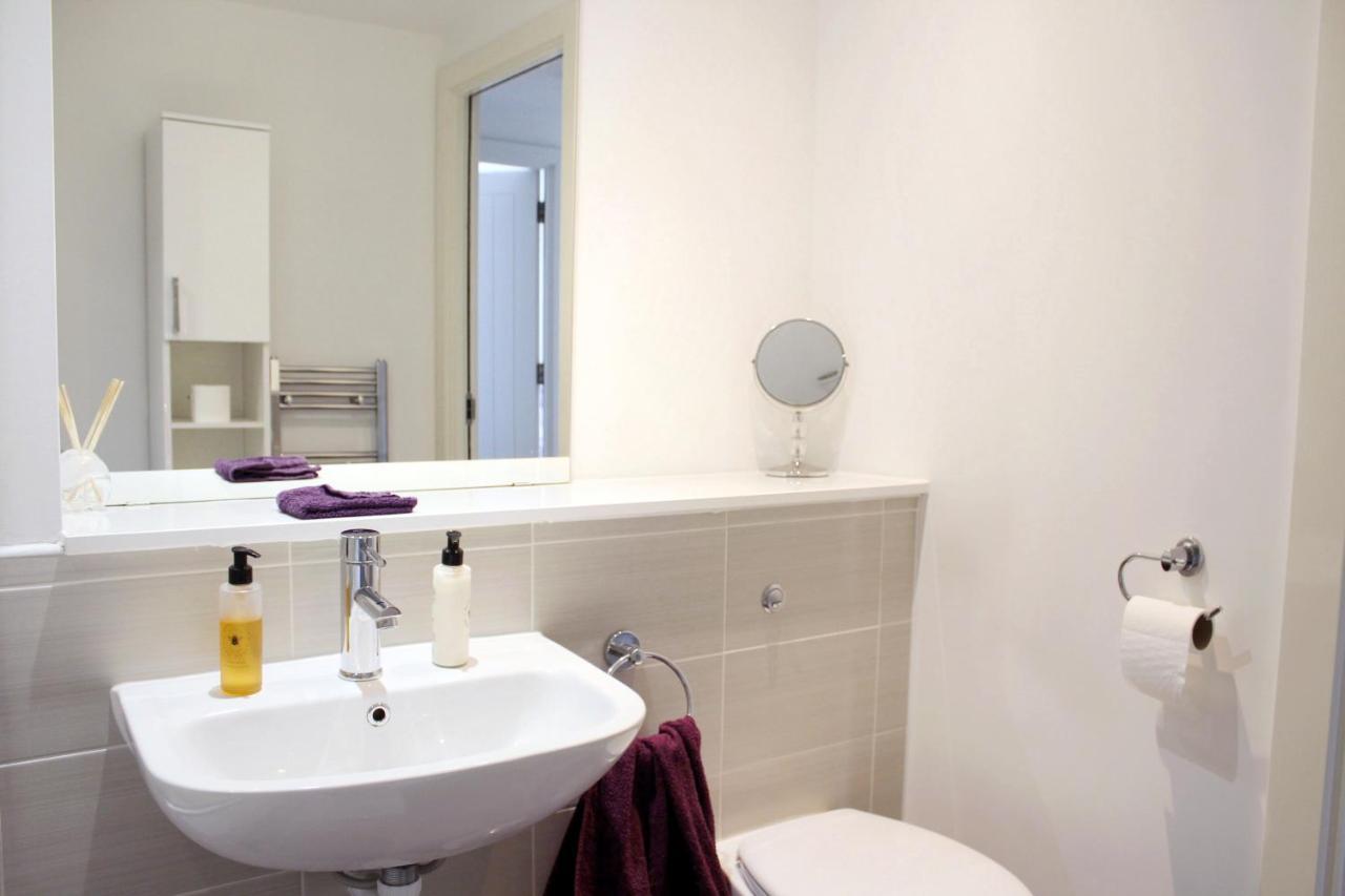 Manchester Escape - Private Room & Bathroom Near Etihad And Coop Arena - Free Secure Parking Ngoại thất bức ảnh