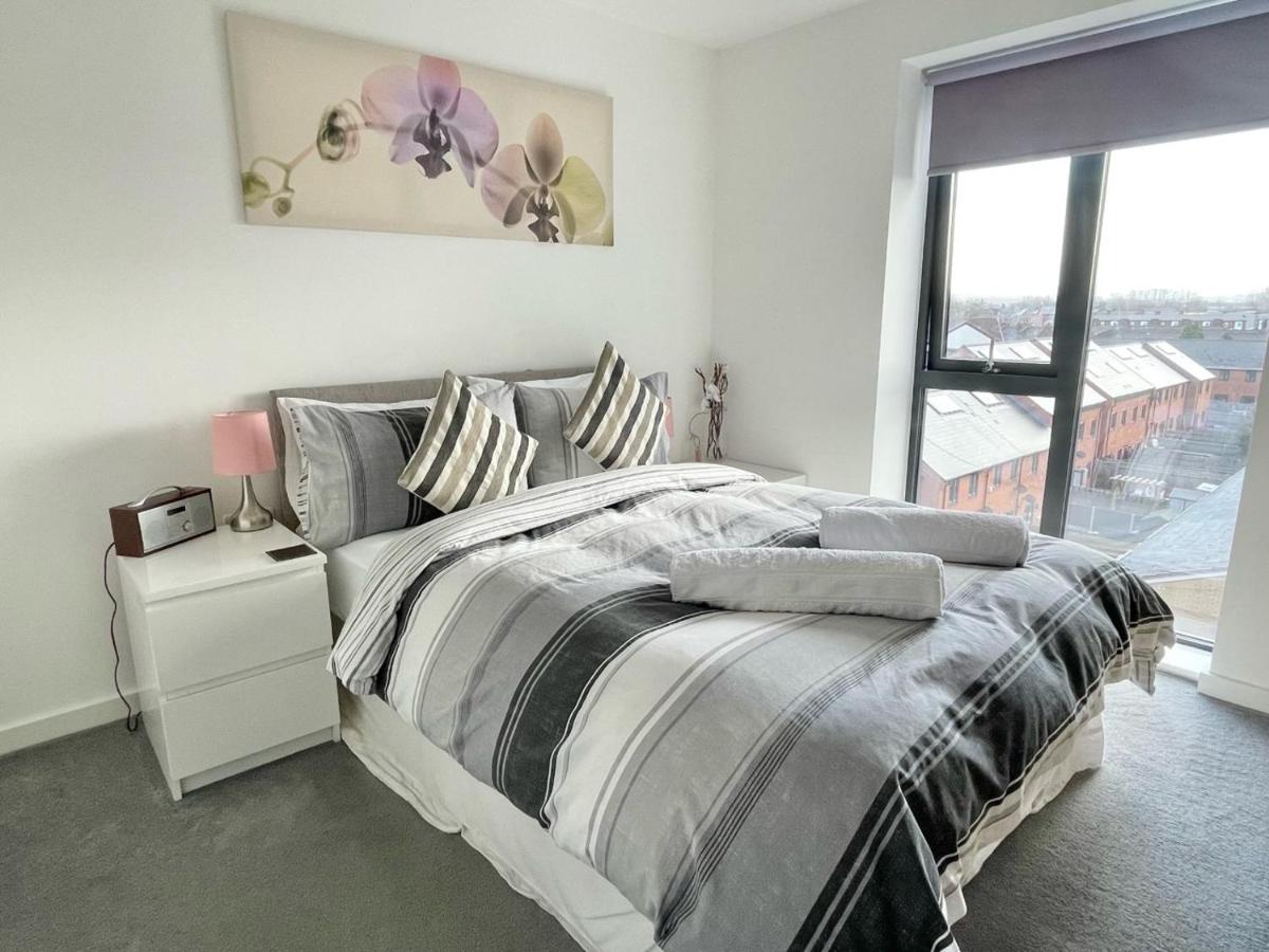 Manchester Escape - Private Room & Bathroom Near Etihad And Coop Arena - Free Secure Parking Ngoại thất bức ảnh