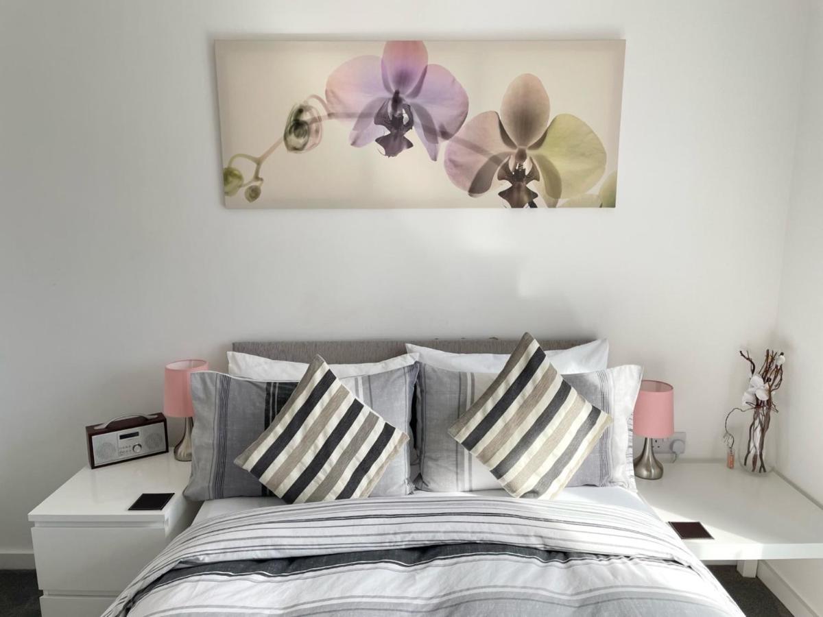 Manchester Escape - Private Room & Bathroom Near Etihad And Coop Arena - Free Secure Parking Ngoại thất bức ảnh